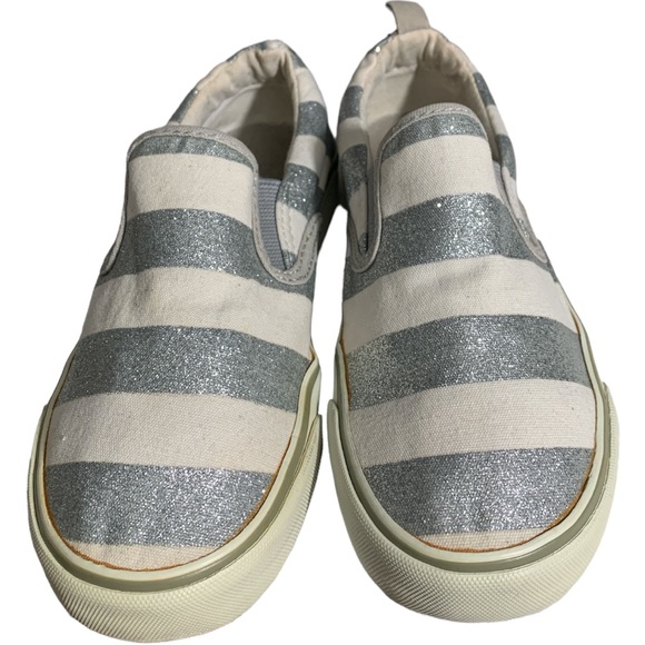 OLD NAVY Kids White and Shiny Silver Striped Shoes Size 1 - Picture 3 of 8